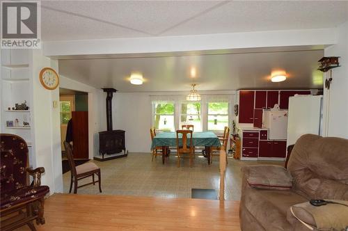 689 River Drive, Lanark Highlands, ON - Indoor Photo Showing Living Room