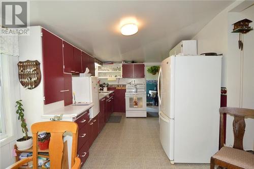 689 River Drive, Lanark Highlands, ON - Indoor Photo Showing Kitchen