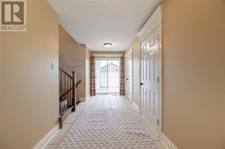 spacious foyer - 