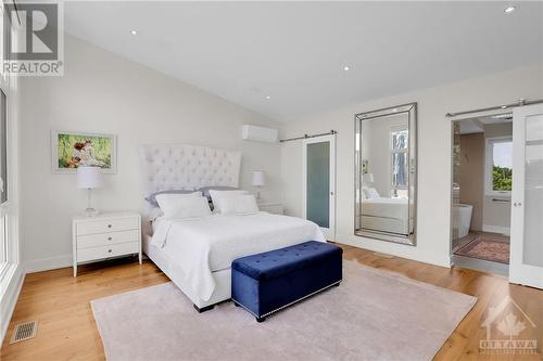 272 Beechgrove Avenue, Ottawa, ON - Indoor Photo Showing Bedroom