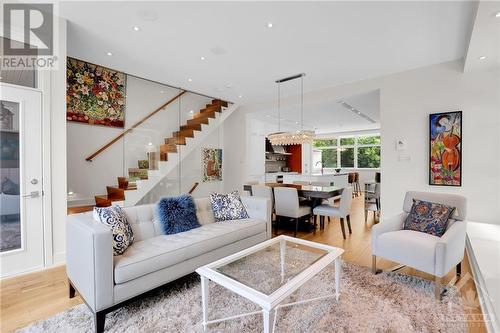 272 Beechgrove Avenue, Ottawa, ON - Indoor Photo Showing Living Room