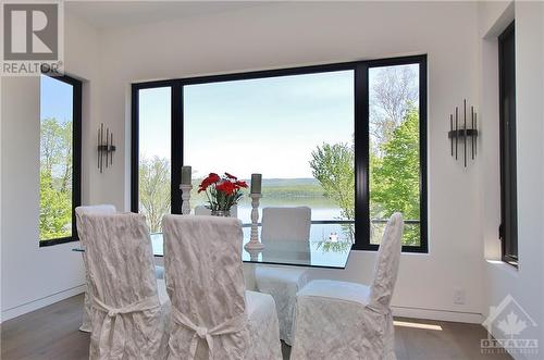 19 Neely Street, Ottawa, ON - Indoor Photo Showing Dining Room