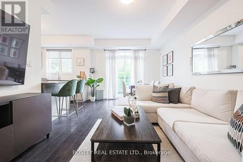 15 - 198 Pine Grove Road, Vaughan (Islington Woods), ON - Indoor Photo Showing Living Room