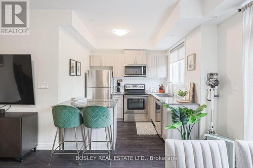 15 - 198 Pine Grove Road, Vaughan (Islington Woods), ON - Indoor Photo Showing Kitchen With Stainless Steel Kitchen