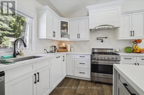 214 Lakewood Drive, Oakville (Old Oakville), ON - Indoor Photo Showing Kitchen With Upgraded Kitchen