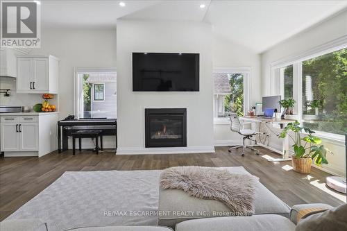 214 Lakewood Drive, Oakville, ON - Indoor Photo Showing Living Room With Fireplace