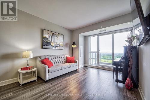 3009 - 12 Gandhi Lane, Markham (Commerce Valley), ON - Indoor Photo Showing Living Room