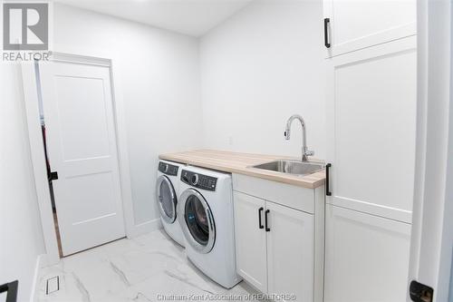 23636 Zone Road 1, Thamesville, ON - Indoor Photo Showing Laundry Room