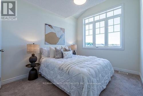 7 Snelgrove Crescent, Barrie (Sunnidale), ON - Indoor Photo Showing Bedroom