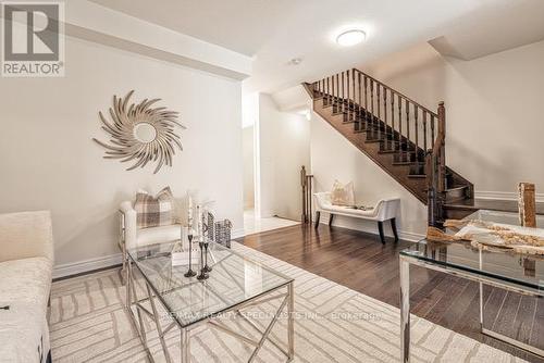 7 Snelgrove Crescent, Barrie, ON - Indoor Photo Showing Living Room