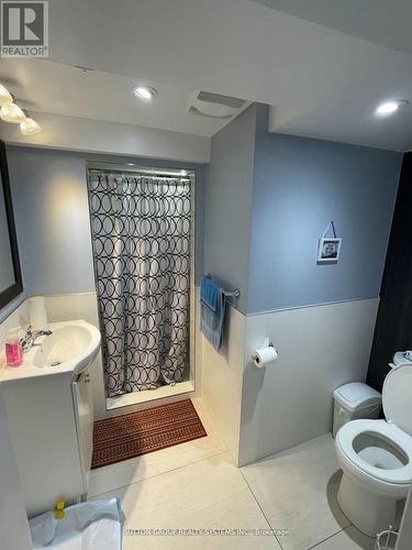 43 Donald Avenue, Toronto (Keelesdale-Eglinton West), ON - Indoor Photo Showing Bathroom