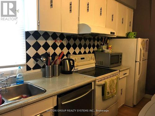 43 Donald Avenue, Toronto (Keelesdale-Eglinton West), ON - Indoor Photo Showing Kitchen