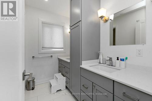 69 Mississauga Road N, Mississauga, ON - Indoor Photo Showing Bathroom