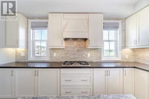 1 Atchison Drive, Caledon, ON - Indoor Photo Showing Kitchen With Upgraded Kitchen