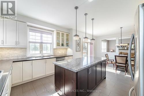 1 Atchison Drive, Caledon, ON - Indoor Photo Showing Kitchen With Upgraded Kitchen