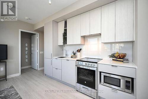 1103 - 3883 Quartz Road, Mississauga, ON - Indoor Photo Showing Kitchen