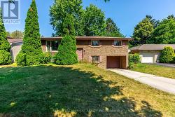 239 SIMON DRIVE  Burlington, ON L7N 1X8