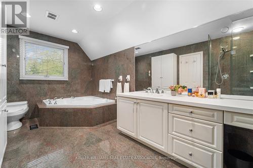 1244 Woodland Avenue, Mississauga, ON - Indoor Photo Showing Bathroom