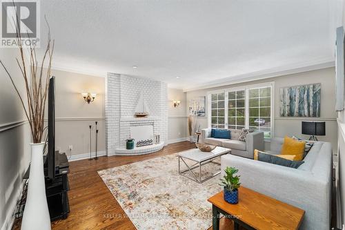 1244 Woodland Avenue, Mississauga (Mineola), ON - Indoor Photo Showing Living Room