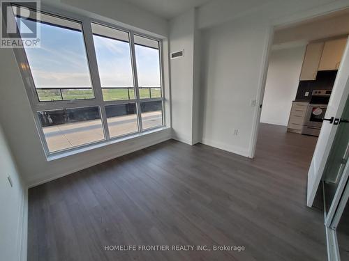 422 - 60 George Butchart Drive, Toronto (Downsview-Roding-Cfb), ON - Indoor Photo Showing Other Room