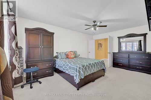 25 Heartview Road, Brampton, ON - Indoor Photo Showing Bedroom