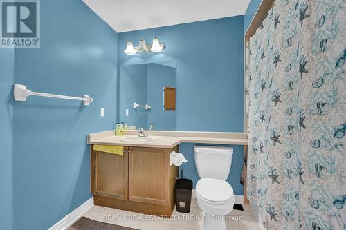 25 Heartview Road, Brampton (Sandringham-Wellington), ON - Indoor Photo Showing Bathroom