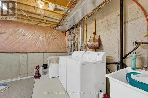 25 Heartview Road, Brampton, ON - Indoor Photo Showing Laundry Room