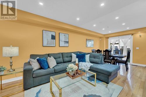 25 Heartview Road, Brampton, ON - Indoor Photo Showing Living Room