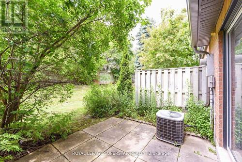 50 - 460 Bristol Road W, Mississauga (Hurontario), ON - Outdoor