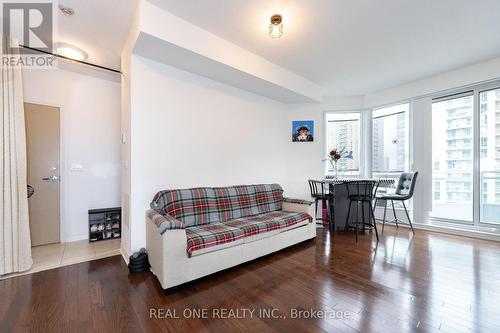 811 - 18 Holmes Avenue, Toronto (Willowdale East), ON - Indoor