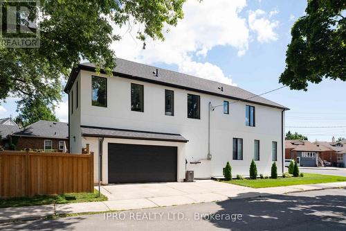 1384 Pape Avenue, Toronto (Broadview North), ON - Outdoor