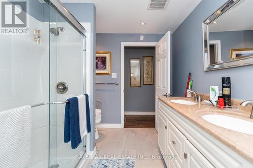 8 Edwin Drive, Brampton, ON - Indoor Photo Showing Bathroom