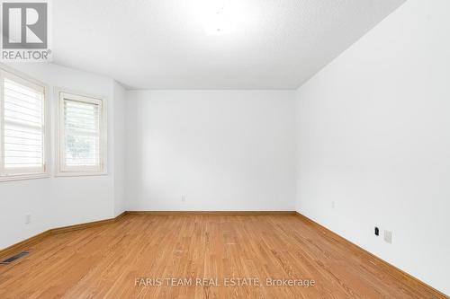 6 Riverdale Drive, Wasaga Beach, ON - Indoor Photo Showing Other Room