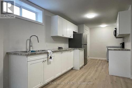 6 Riverdale Drive, Wasaga Beach, ON - Indoor Photo Showing Kitchen