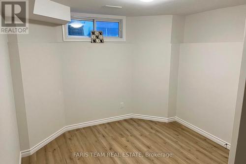 6 Riverdale Drive, Wasaga Beach, ON - Indoor Photo Showing Other Room