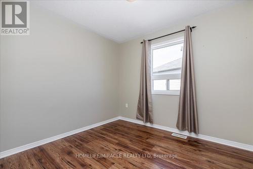 68 Admiral Crescent, Essa, ON - Indoor Photo Showing Other Room