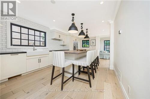 291 Randall Crescent, Milton (Timberlea), ON - Indoor Photo Showing Dining Room