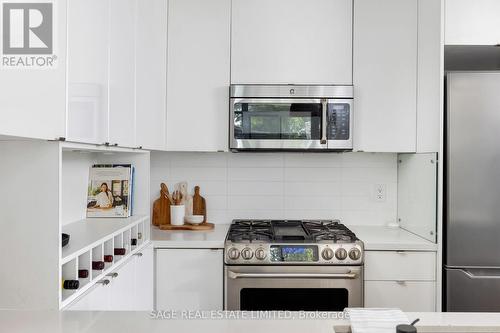 223 - 88 Colgate Avenue, Toronto (South Riverdale), ON - Indoor Photo Showing Kitchen With Upgraded Kitchen