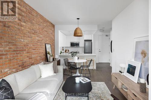 223 - 88 Colgate Avenue, Toronto (South Riverdale), ON - Indoor Photo Showing Living Room