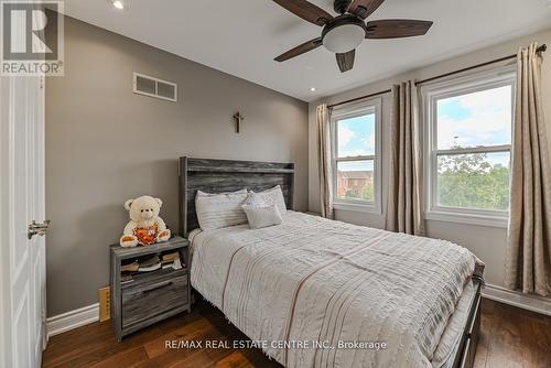 58 Leeward Drive, Brampton (Westgate), ON - Indoor Photo Showing Bedroom