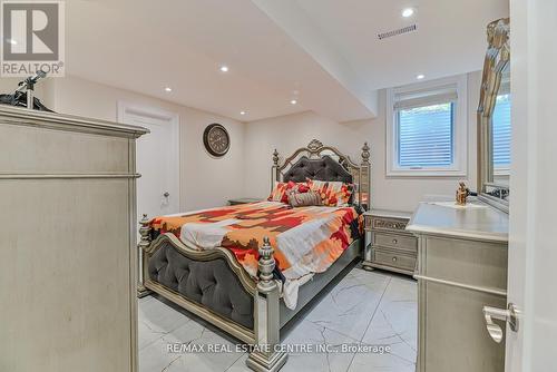 58 Leeward Drive, Brampton (Westgate), ON - Indoor Photo Showing Bedroom