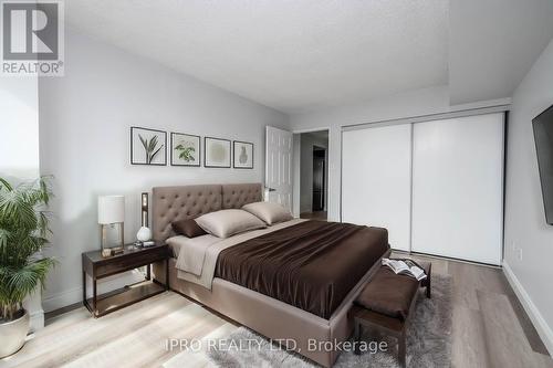 909 - 10 Laurelcrest Street, Brampton (Queen Street Corridor), ON - Indoor Photo Showing Bedroom