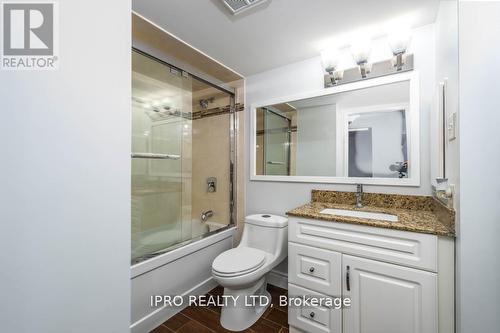 909 - 10 Laurelcrest Street, Brampton (Queen Street Corridor), ON - Indoor Photo Showing Bathroom