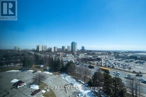 909 - 10 Laurelcrest Street, Brampton (Queen Street Corridor), ON - Outdoor With View