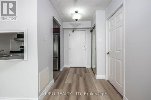 909 - 10 Laurelcrest Street, Brampton (Queen Street Corridor), ON - Indoor Photo Showing Other Room