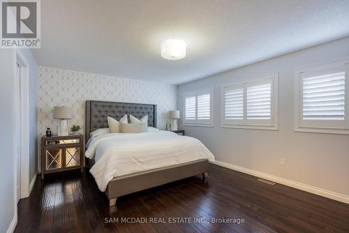 3875 Candlelight Drive, Mississauga (Churchill Meadows), ON - Indoor Photo Showing Bedroom