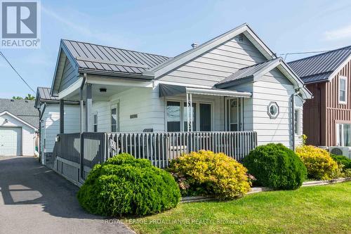 4 George Street, Quinte West, ON - Outdoor