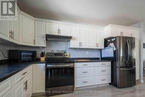 4 George Street, Quinte West, ON - Indoor Photo Showing Kitchen