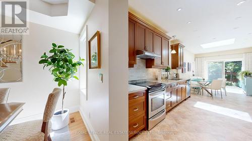 123 Humberside Avenue, Toronto (High Park North), ON - Indoor Photo Showing Kitchen With Upgraded Kitchen