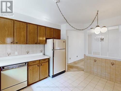 10 Bengal Court, Toronto (Glenfield-Jane Heights), ON - Indoor Photo Showing Kitchen